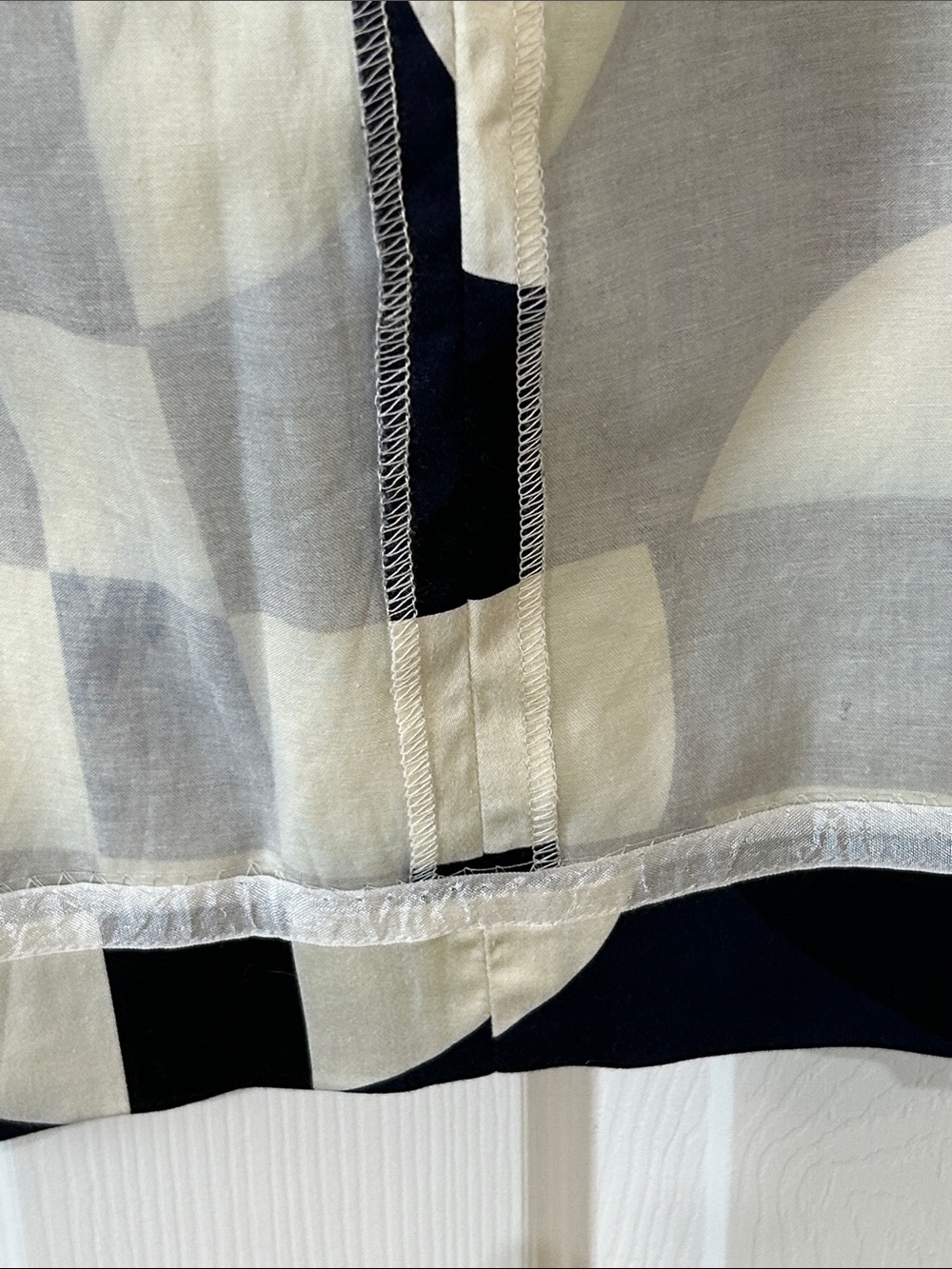 J. Crew The Pencil Skirt Black, Navy, & Cream Geometric Print Cotton SZ 2 - Picture 7 of 8